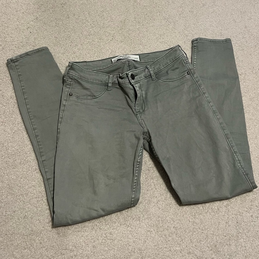 🪴 Sage Green Pants